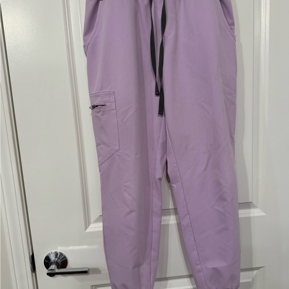 Figs Light Purple Scrub Set - Picture 2 of 5